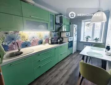 4-комнатная квартира, этаж 4 из 10, 78 м²