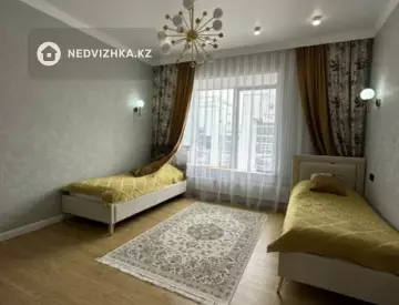 3-комнатная квартира, этаж 5 из 9, 140 м²