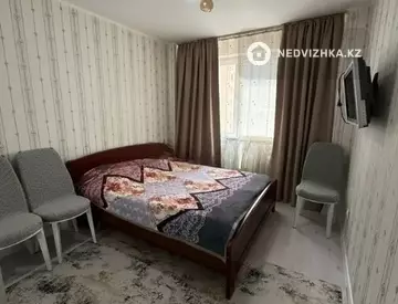 3-комнатная квартира, этаж 9 из 10, 65 м²