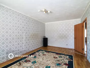 3-комнатная квартира, этаж 1 из 9, 77 м²
