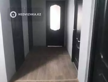 3-комнатная квартира, этаж 1 из 5, 68 м²