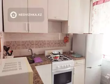 1-комнатная квартира, этаж 3 из 5, 30 м², посуточно