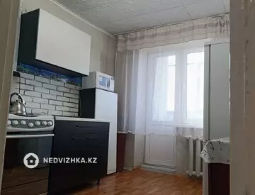 4-комнатная квартира, этаж 3 из 3, 82 м²