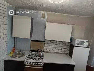 4-комнатная квартира, этаж 3 из 3, 82 м²