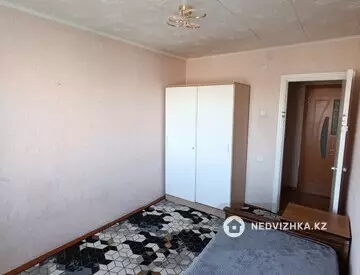 4-комнатная квартира, этаж 3 из 3, 82 м²