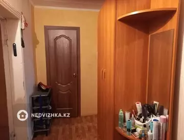 2-комнатная квартира, этаж 3 из 9, 47 м²