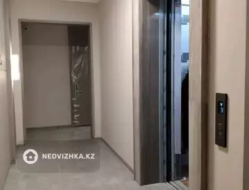 1-комнатная квартира, этаж 15 из 19, 44 м²