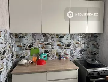 4-комнатная квартира, этаж 1 из 5, 62 м², на длительный срок