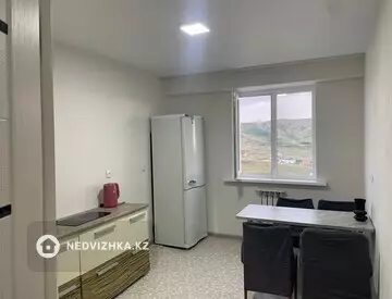 2-комнатная квартира, этаж 9 из 9, 60 м², посуточно