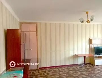 1-комнатная квартира, этаж 2 из 4, 33 м²