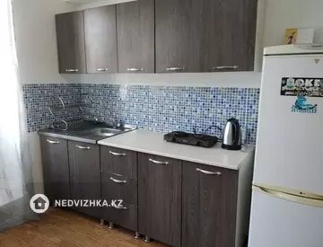 1-комнатная квартира, этаж 4 из 5, 37 м²