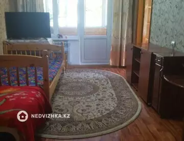 2-комнатная квартира, этаж 2 из 4, 45 м², на длительный срок