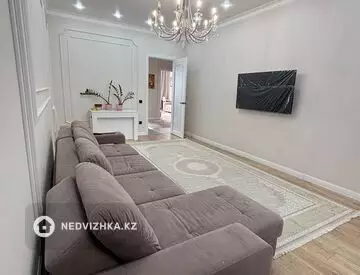 3-комнатная квартира, этаж 6 из 9, 100 м², На длительный срок