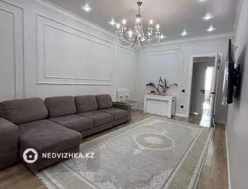 3-комнатная квартира, этаж 6 из 9, 100 м², На длительный срок