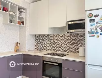 1-комнатная квартира, этаж 14 из 14, 42 м²