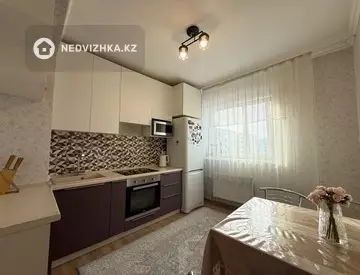 1-комнатная квартира, этаж 14 из 14, 42 м²