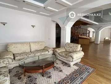 6-комнатный дом, 50 соток, 585 м²