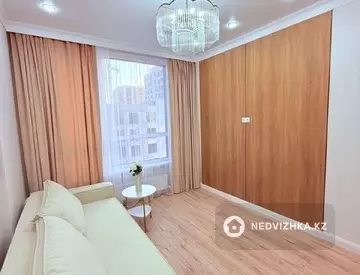 2-комнатная квартира, этаж 13 из 18, 42 м²
