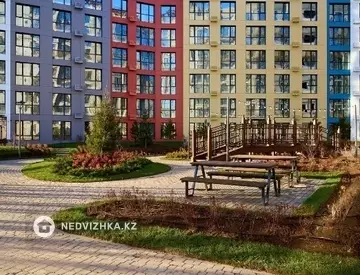 2-комнатная квартира, этаж 3 из 12, 53 м²