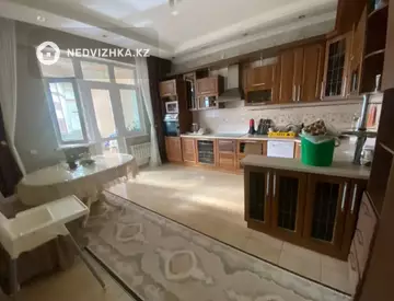 2-комнатная квартира, этаж 22 из 30, 102 м²