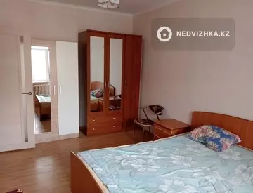 2-комнатная квартира, этаж 3 из 9, 55 м²