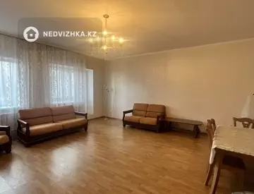 3-комнатная квартира, этаж 3 из 5, 150 м²