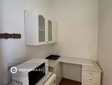 3-комнатная квартира, этаж 3 из 5, 150 м²