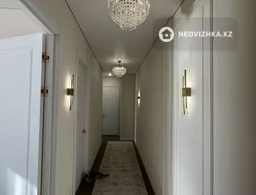 3-комнатная квартира, этаж 1 из 12, 63 м²