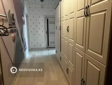 2-комнатная квартира, этаж 4 из 12, 55 м²