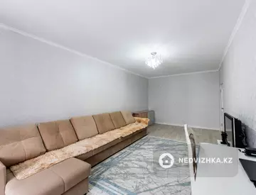 3-комнатная квартира, этаж 2 из 12, 93 м²