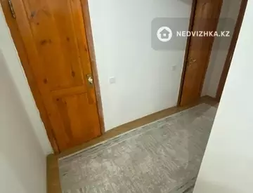 2-комнатная квартира, этаж 2 из 5, 71 м²