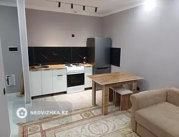 2-комнатная квартира, этаж 8 из 9, 40 м²