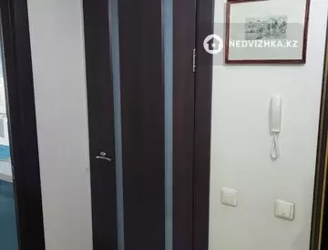 3-комнатная квартира, этаж 2 из 13, 90 м²