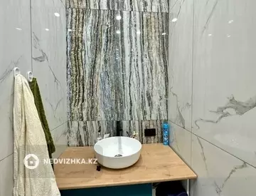 1-комнатная квартира, этаж 13 из 14, 38 м²