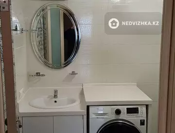 4-комнатная квартира, этаж 9 из 25, 140 м²