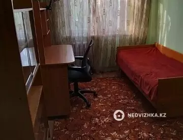 3-комнатная квартира, этаж 3 из 4, 60 м², на длительный срок