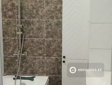 3-комнатная квартира, этаж 3 из 5, 82 м²