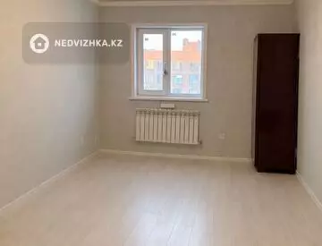 2-комнатная квартира, этаж 4 из 3, 63 м²