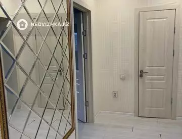 2-комнатная квартира, этаж 4 из 3, 63 м²