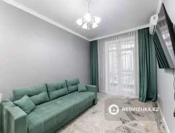 2-комнатная квартира, этаж 4 из 12, 43 м²