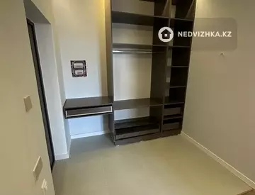 2-комнатная квартира, этаж 4 из 10, 73 м²