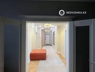 3-комнатная квартира, этаж 7 из 16, 123 м²