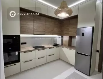 2-комнатная квартира, этаж 4 из 17, 63 м²