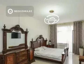 3-комнатная квартира, этаж 13 из 17, 111 м²