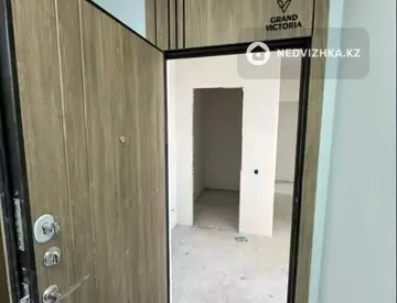 3-комнатная квартира, этаж 8 из 9, 85 м²