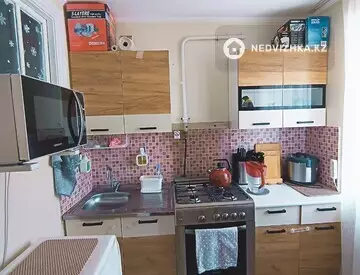 2-комнатная квартира, этаж 3 из 3, 40 м²