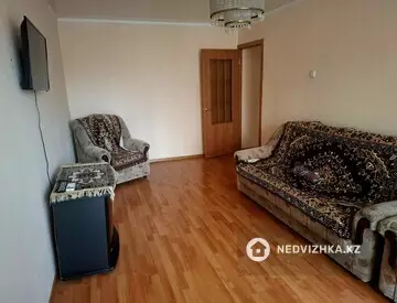 2-комнатная квартира, этаж 4 из 4, 46 м², на длительный срок