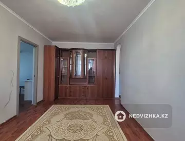 3-комнатная квартира, этаж 4 из 5, 48 м²