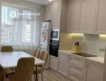 3-комнатная квартира, этаж 11 из 14, 90 м²