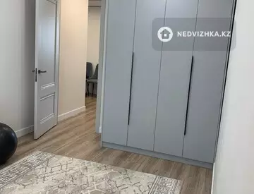 3-комнатная квартира, этаж 11 из 14, 90 м²